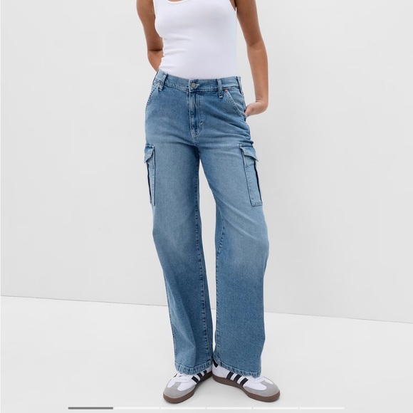 Gap Organic Cotton '90s Loose Cargo Jeans - Picture 2 of 11